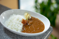 大人気！夜食カレー無料サービス